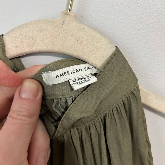American Eagle Outfitters Olive Green Sleeveless Halter Blouse Top Size XS - Picture 2 of 5